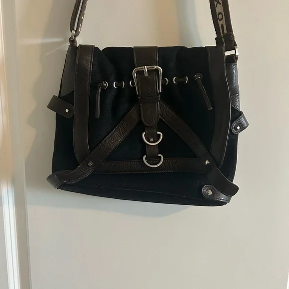 Oxone Paris Crossbody Bag - Picture 2 of 10